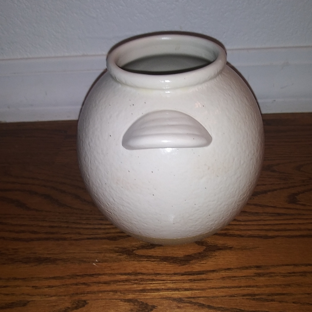 Studio Mcgee Two Tone Handle Crock Vase - Picture 5 of 6
